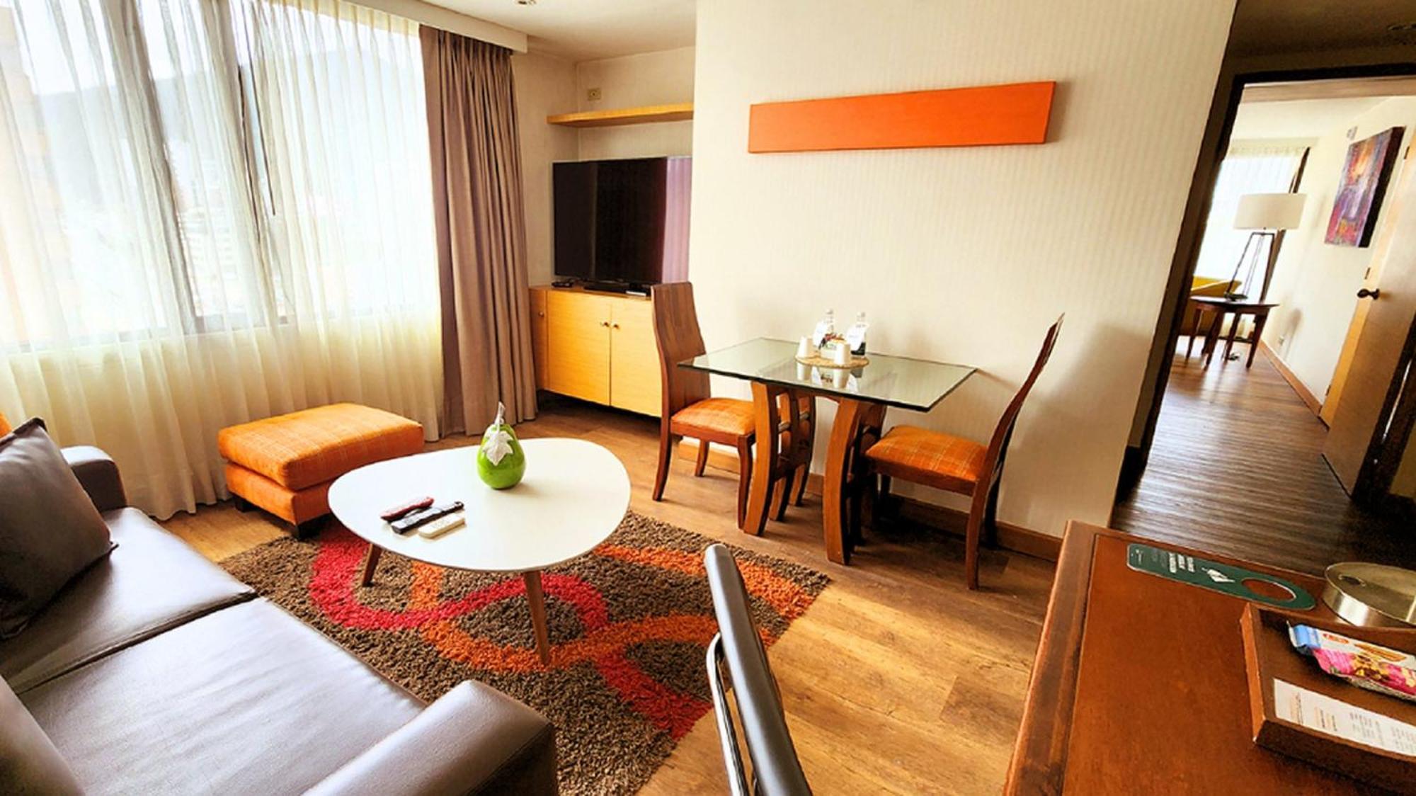 Bogota Plaza Hotel Bogotá Exterior foto A living room in a serviced apartment in Beijing, China