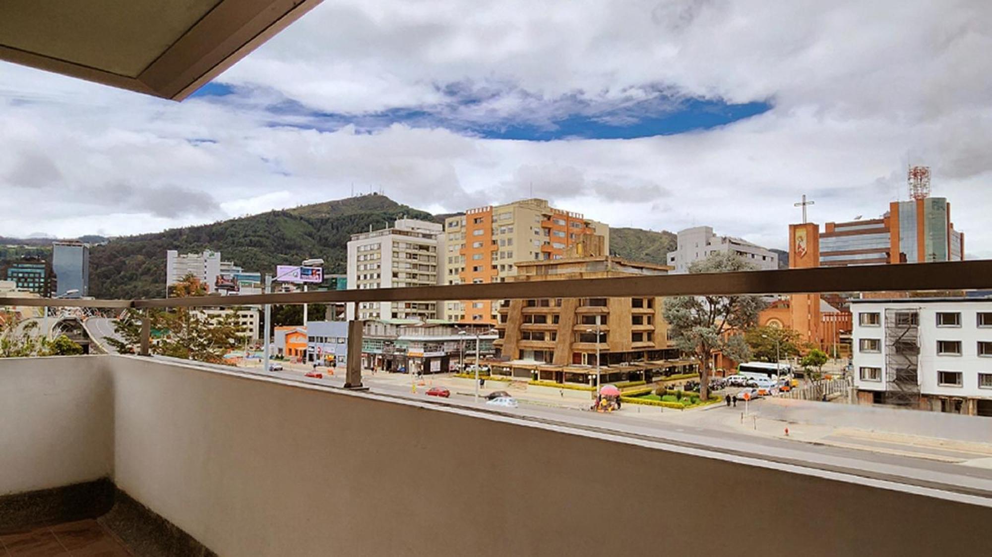 Bogota Plaza Hotel Bogotá Exterior foto View of the city from the hotel