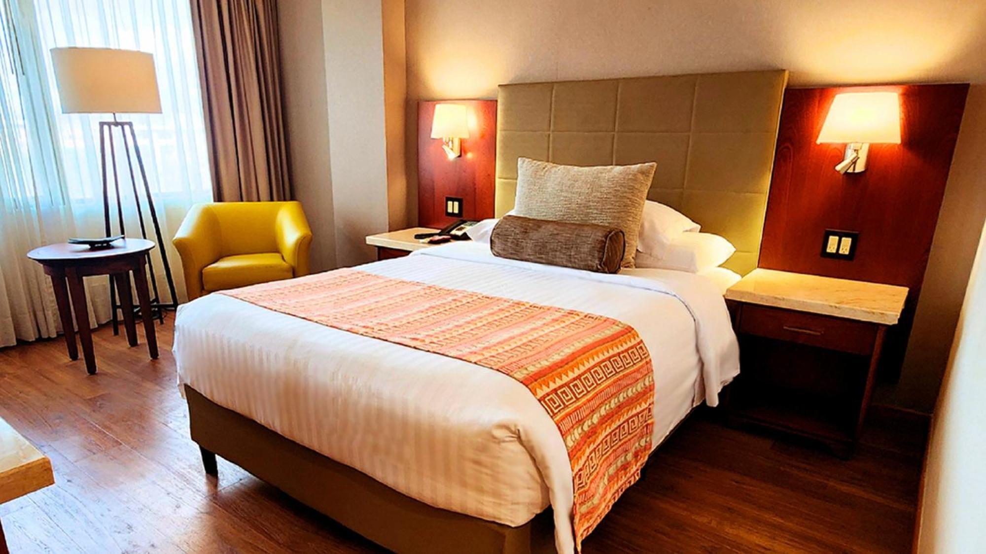 Bogota Plaza Hotel Bogotá Exterior foto A bedroom at the hotel